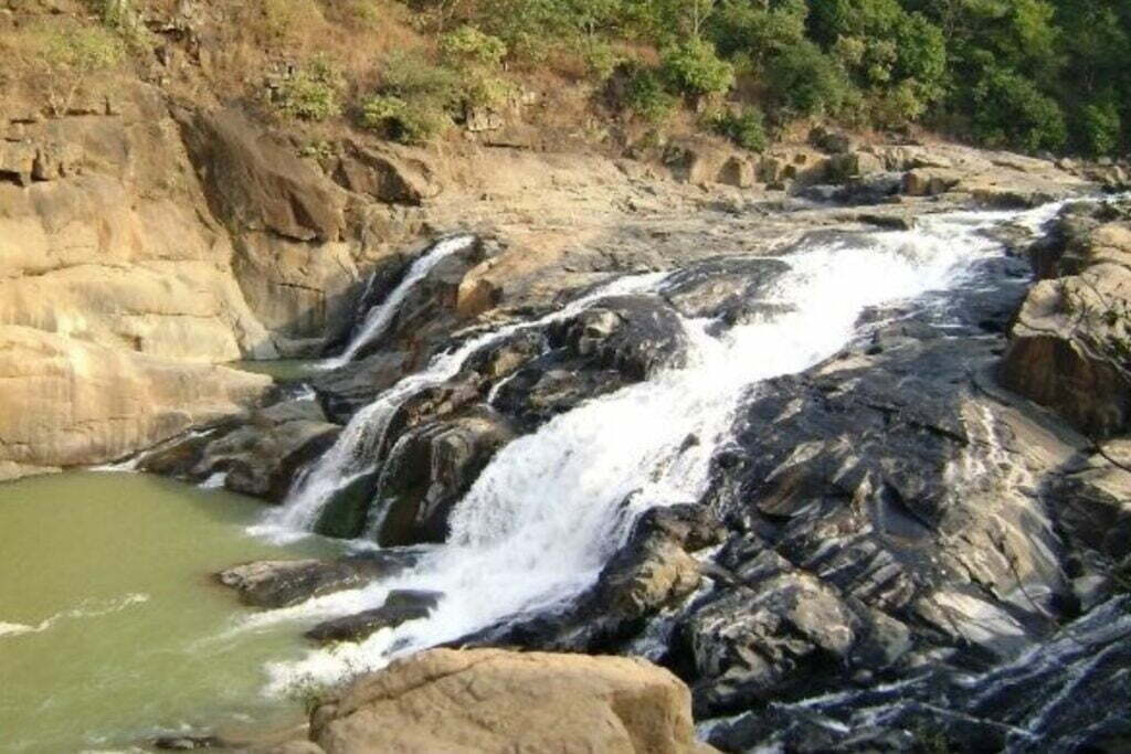Putudi Waterfall, 